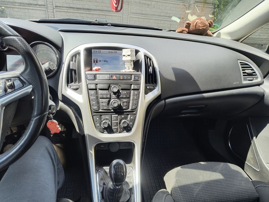 Opel Astra j 1.4 T 140 km cosmo