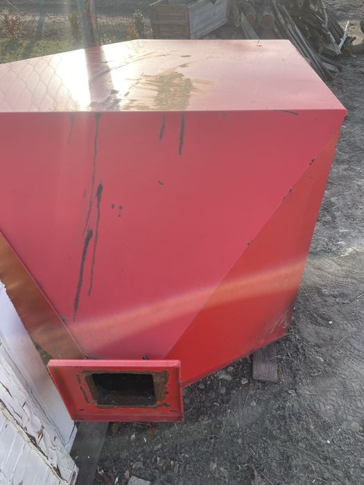 Ємність для зберігання зерна, вугля