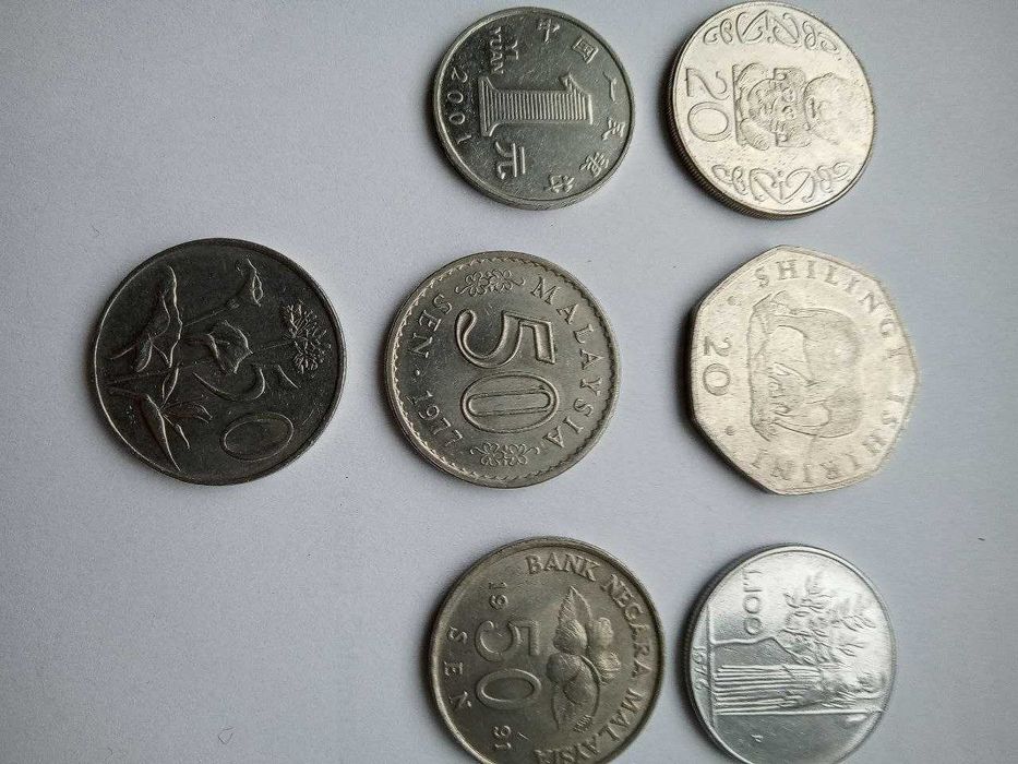 Монеты разных стран мира и номинала , три лота по 7 штук