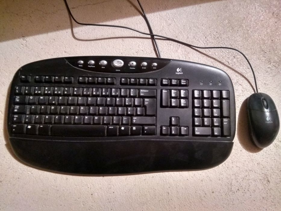 Rato e teclado logitech ps2