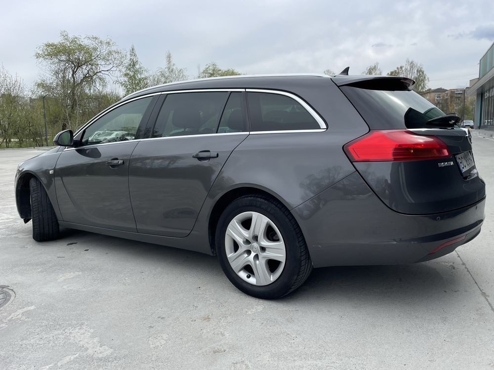 Opel Insignia 2.0 дизель Автомат