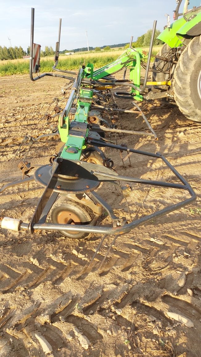 Przegrabiarka przetrząsarka Deutz-Fahr CondiMaster 9021