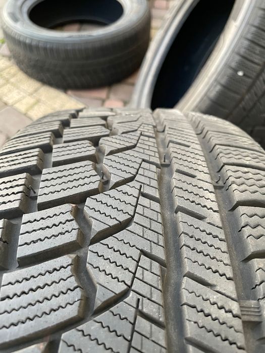 Opony zimowe zeetex bardzo dobry stan   2023 rok