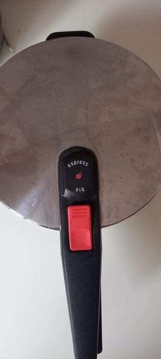 Швидковарка,скороварка