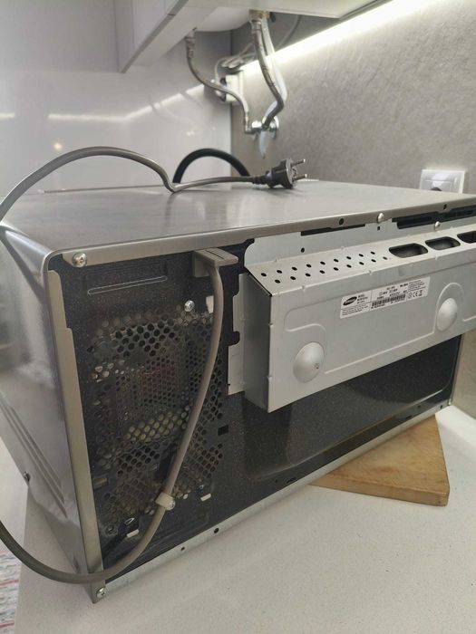 Forno Microondas com Grelhador, 28 L (MG28F303TAS)