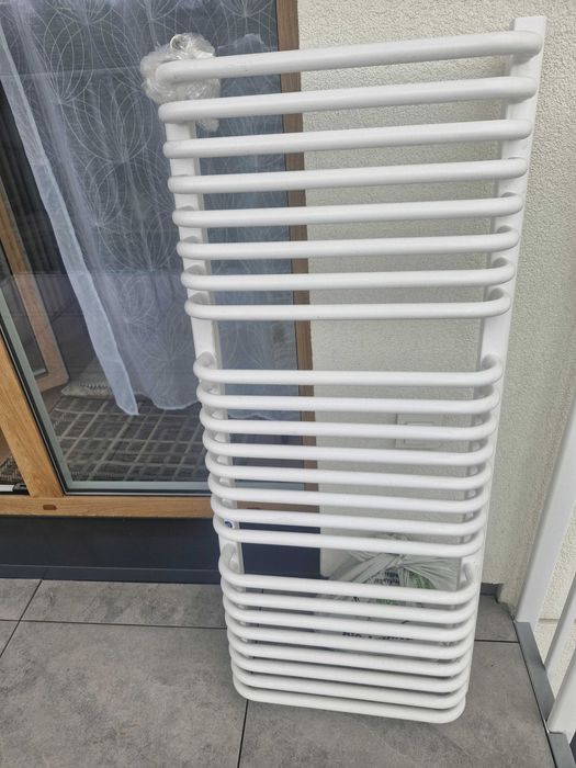 Grzejnik panelowy nowy , 80 x 90 , moc 1600 W