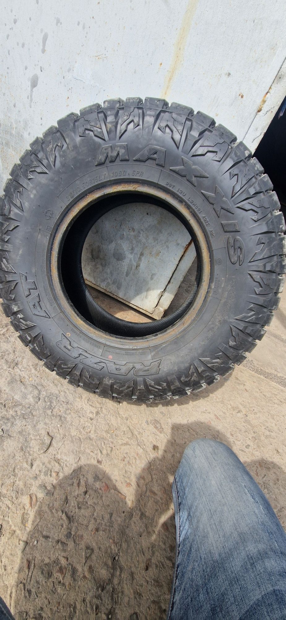 Maxxis 31 10.5 r15