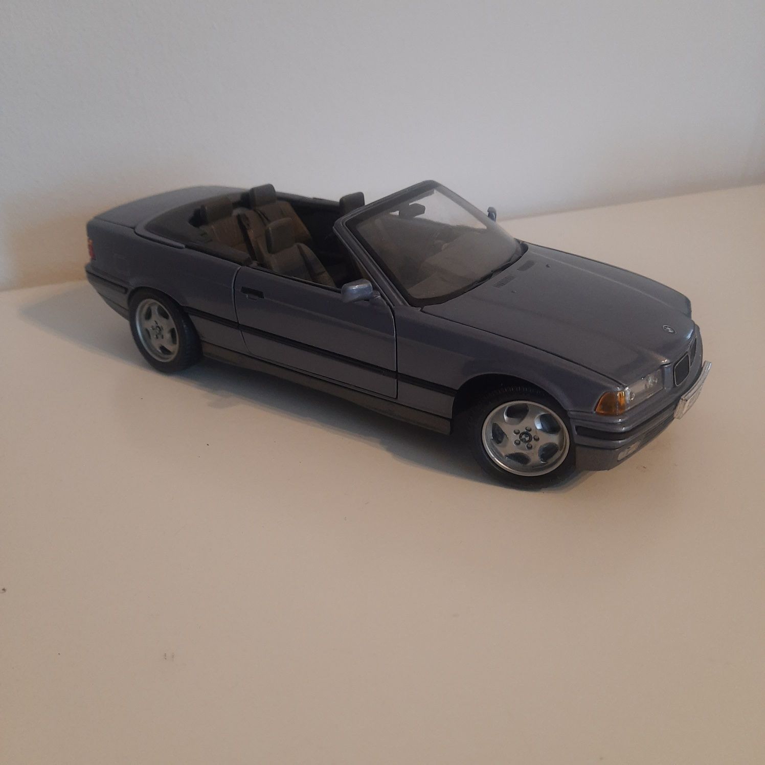 Bmw 325i maisto cabrio tuning 1:18