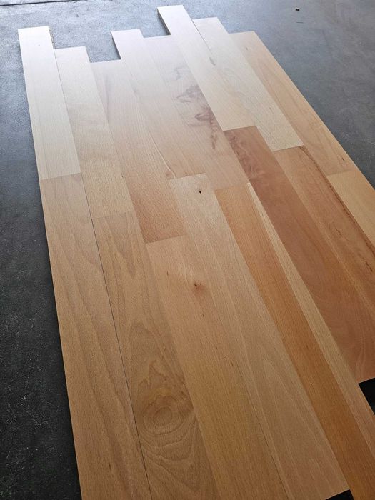 Parkiet bukowy lakierowany 11x70x490 (40 m2)