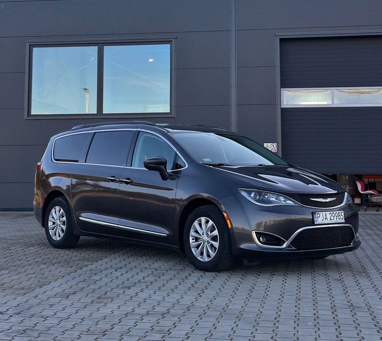 Chrysler Pacifica Stan idealny. 7 os. Zdalne odpalanie. Świeżo po wymianie oleju.