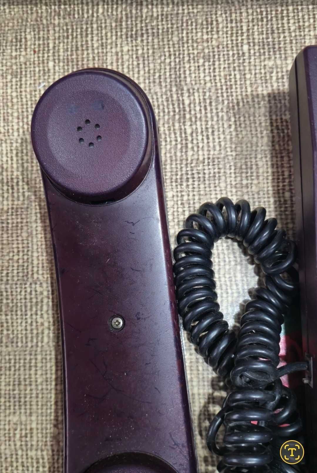 Telefon stacjonarny z klawiszami