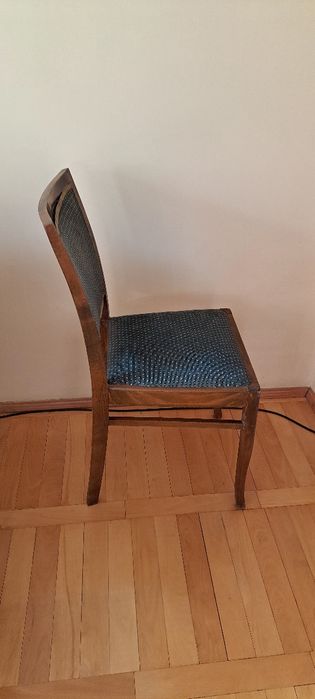 Krzesła pokojowe drewniane tapicerowane