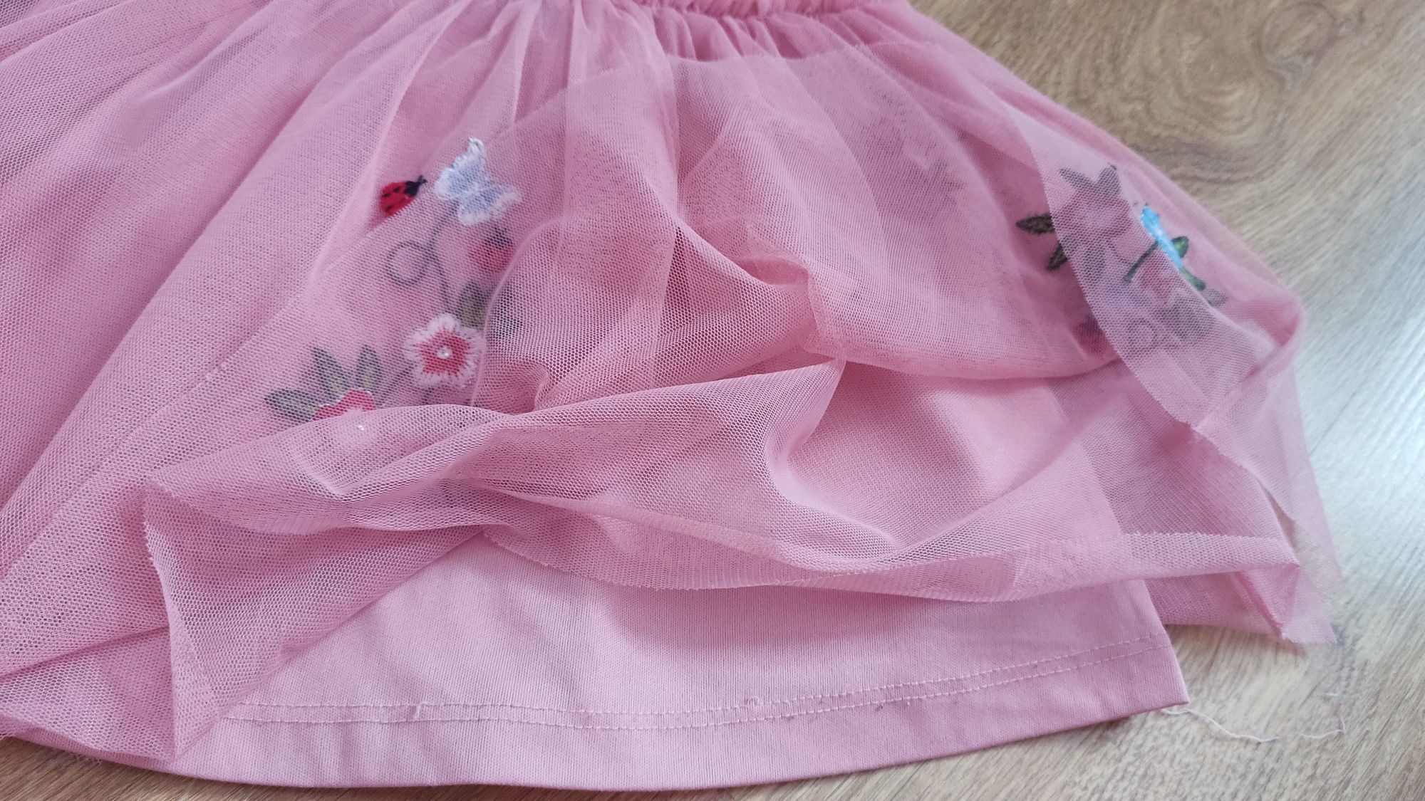 Przepiękna sukienka z haftami Primark, rozm. 74