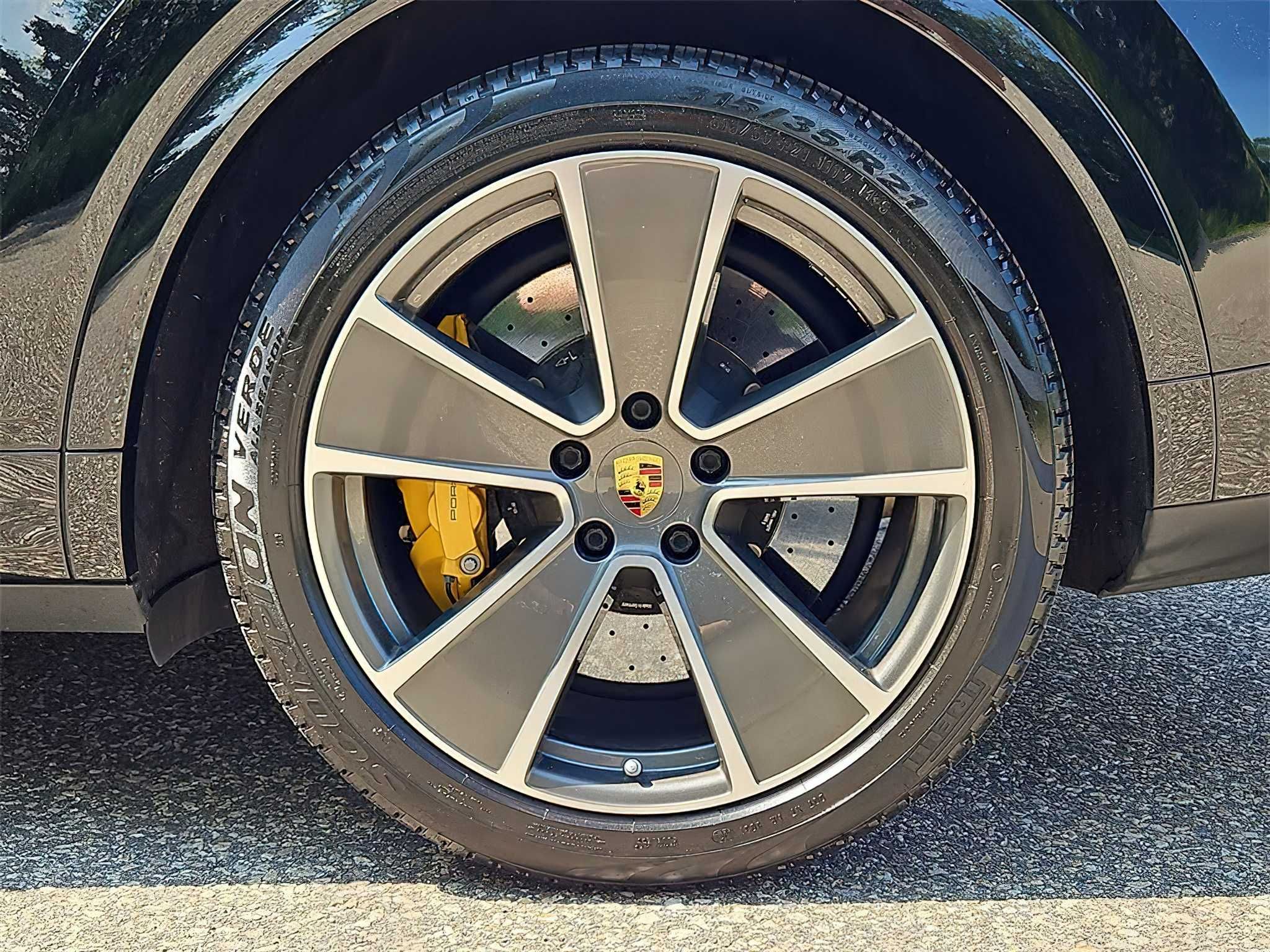 Porsche Cayenne Hybrid 2022