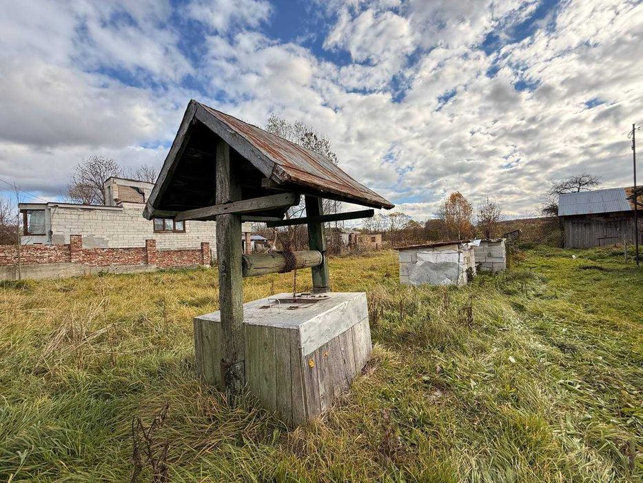 Продаж будинку з ділянкою