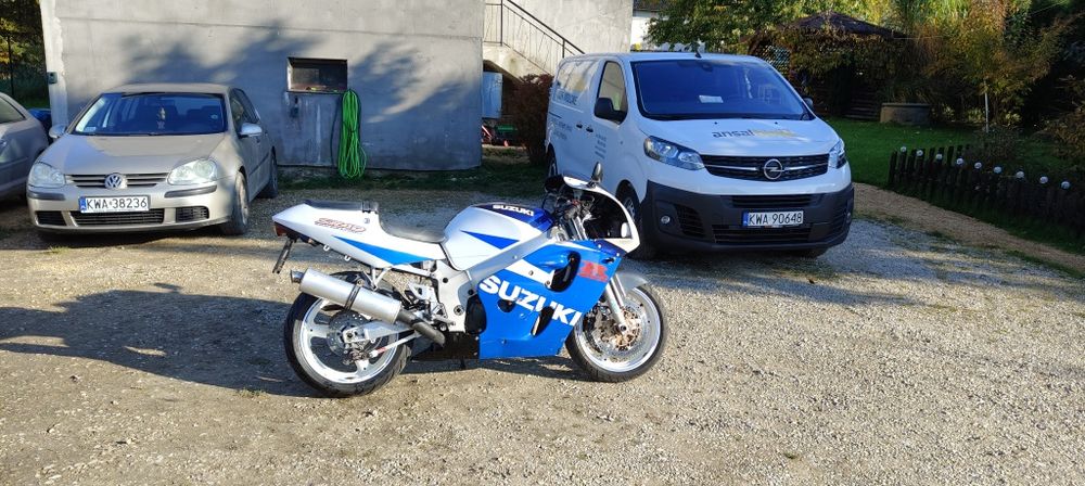 Suzuki gsxr 600 srad