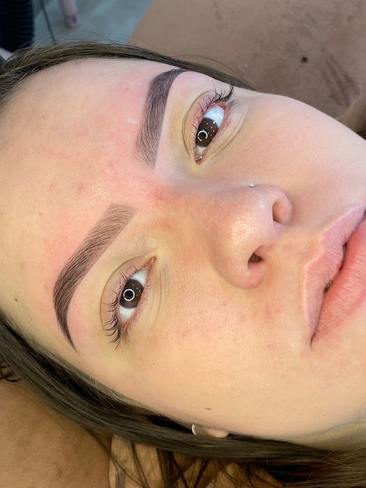 Combo Pestanas e Sobrancelhas