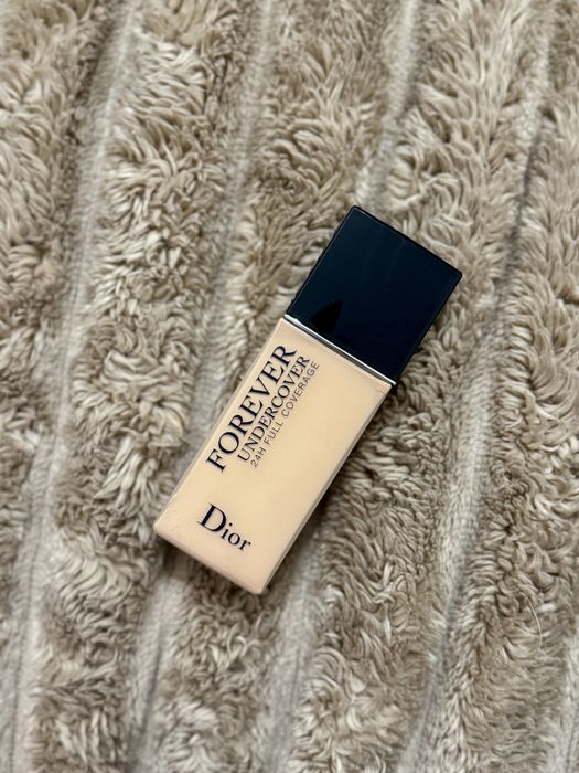 Тональний засіб Dior