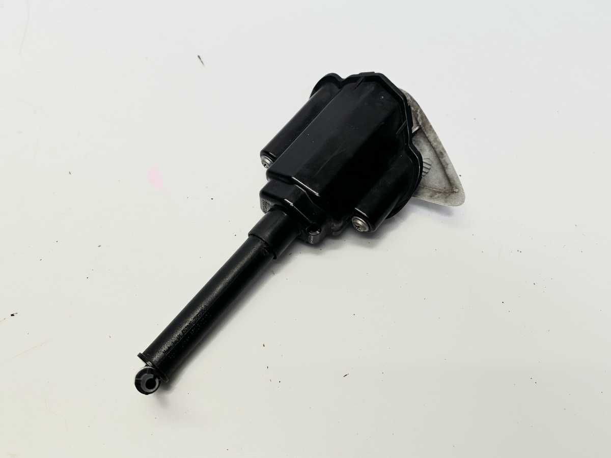 Spryskiwacz lampy Xenon lewy Auris II 2013r-2015r