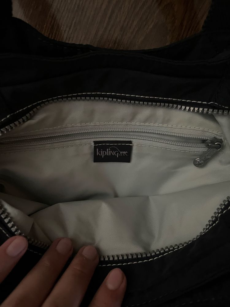 Сумка kipling.