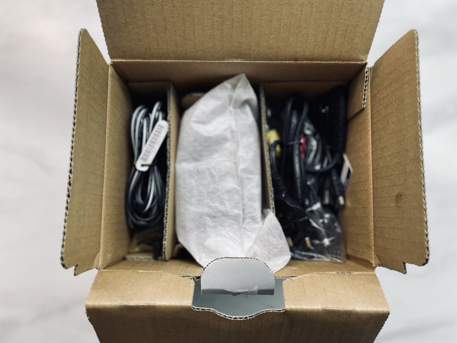 Відеокамера Sony HDR-XR150 нова сенсорний поворотний екран