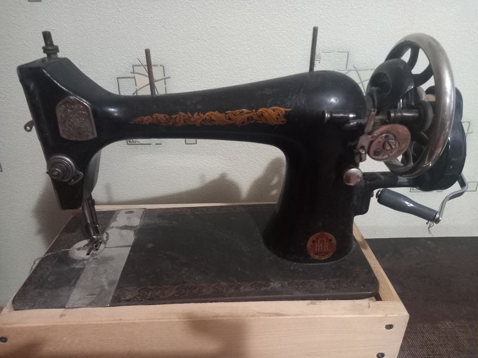 Швейна ручна машинка