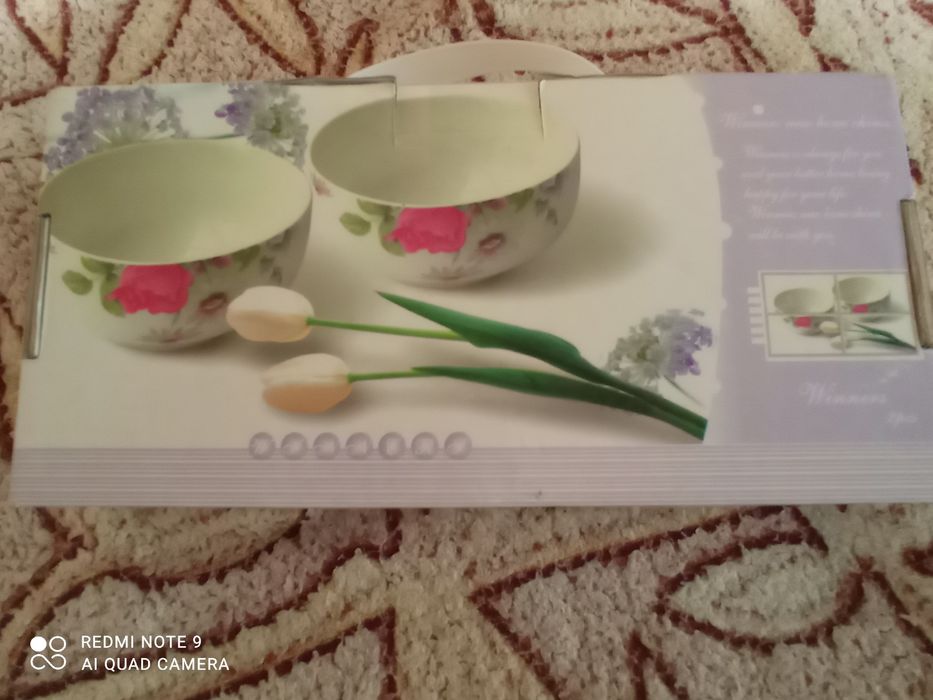 Продам новый  набор салатниц 2шт