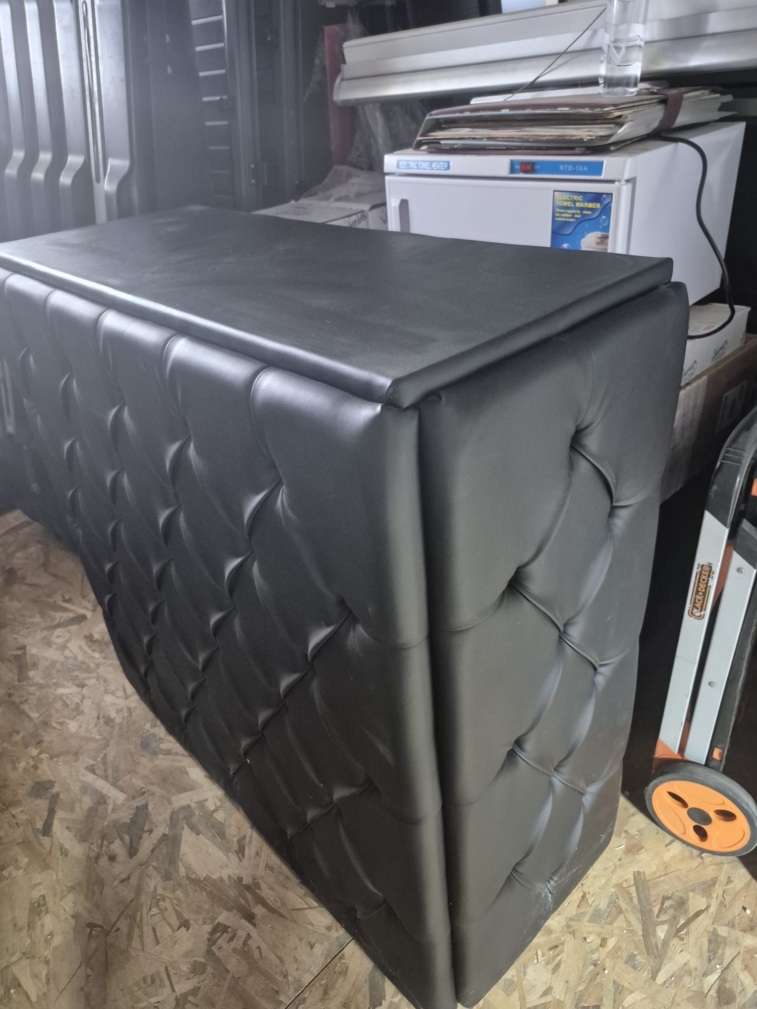 Balcão capitonê Preto, 110x45cm altura100cm