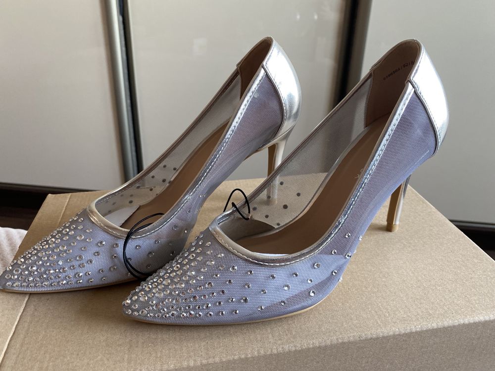 Buty damskie srebrne