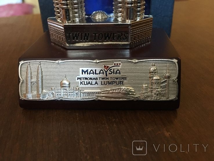 Статуэтка Petronas Twin Towers Malaysia в родной коробке