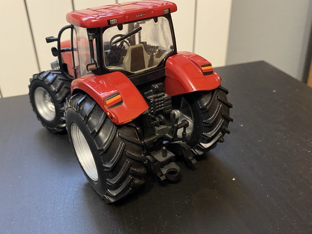 1:32 britains ciagnik Case Puma 230 CVX jak siku universal hobbies