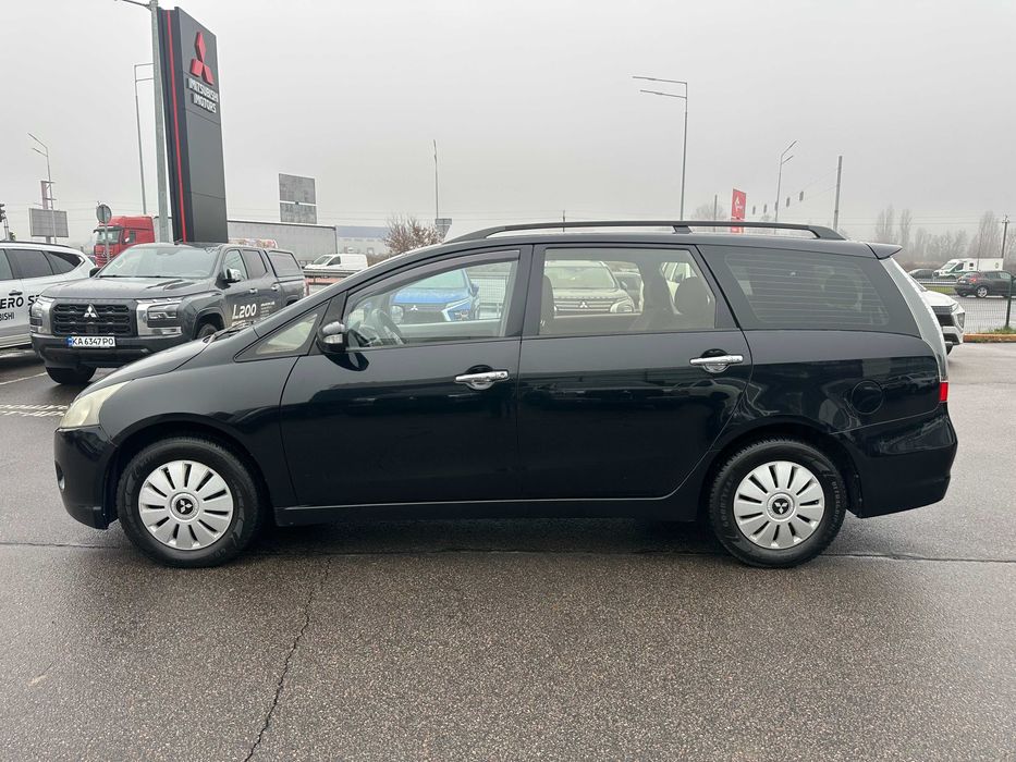 Mitsubishi Grandis 2005