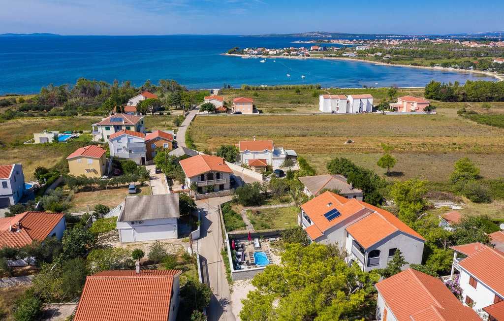 Wakacje, Chorwacja, okolice Zadaru, dom dla 12 osób z basenem