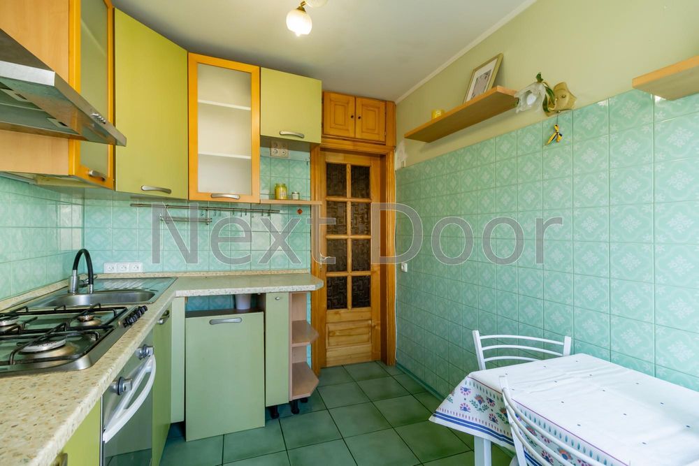 БЕЗ% Оболонь, Архипенка (Мате Залки) 12/3, - 3к. кв.цегла, не кутова