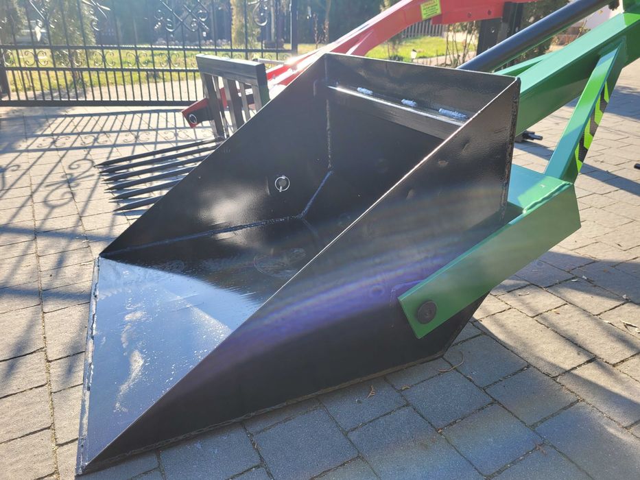 Ładowacz/ TUR na tylni zaczep ciągnika/ łyżka do ziemi/ Widły obornik