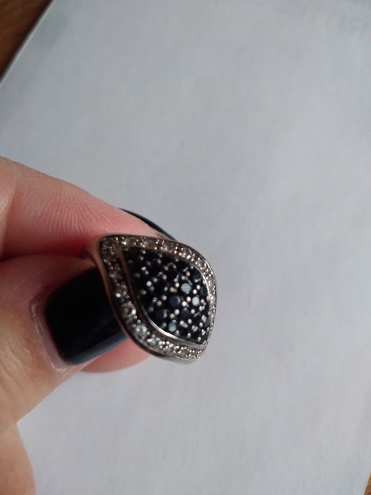 Srebrny pierścionek