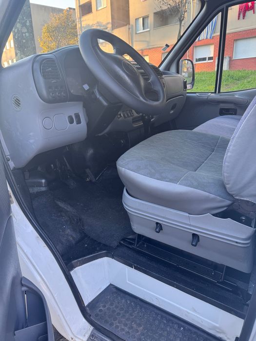 Carrinha Ford Transit 120 Van