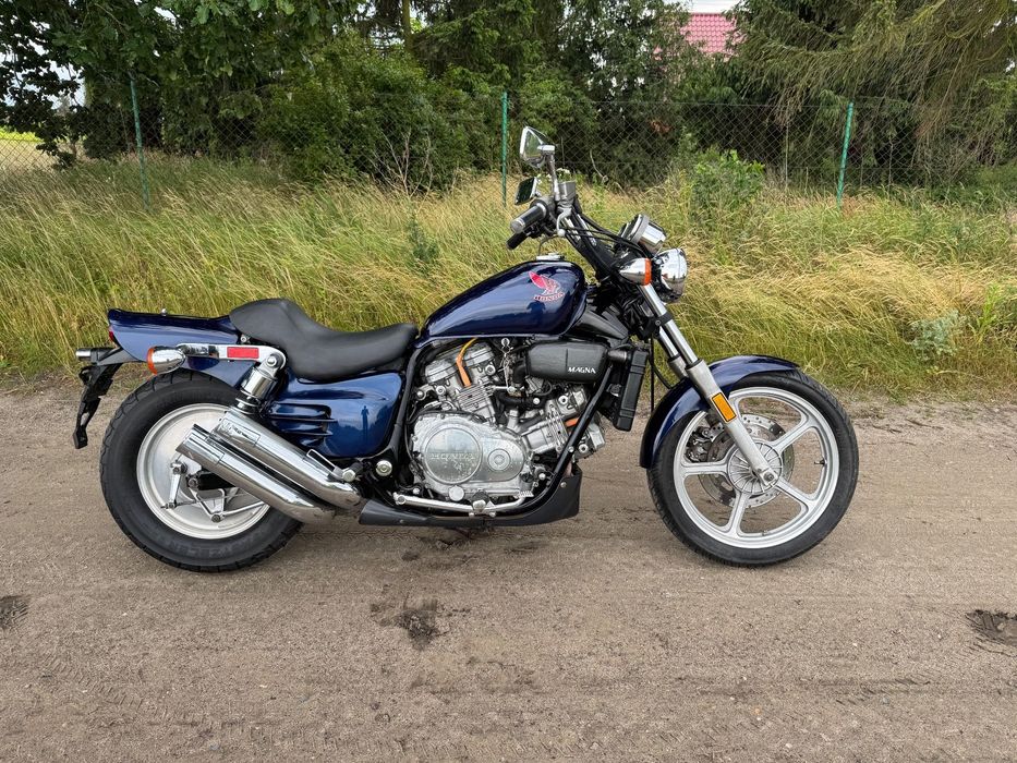 Honda VF 700 Super Magna 1987r