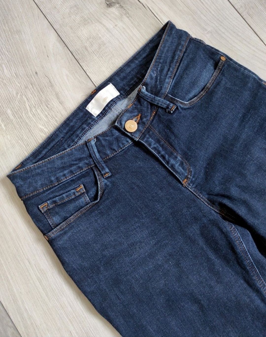 NOWE spodnie damskie M/L  jeansy dżinsy z prostą nogawką  CROSS JEANS