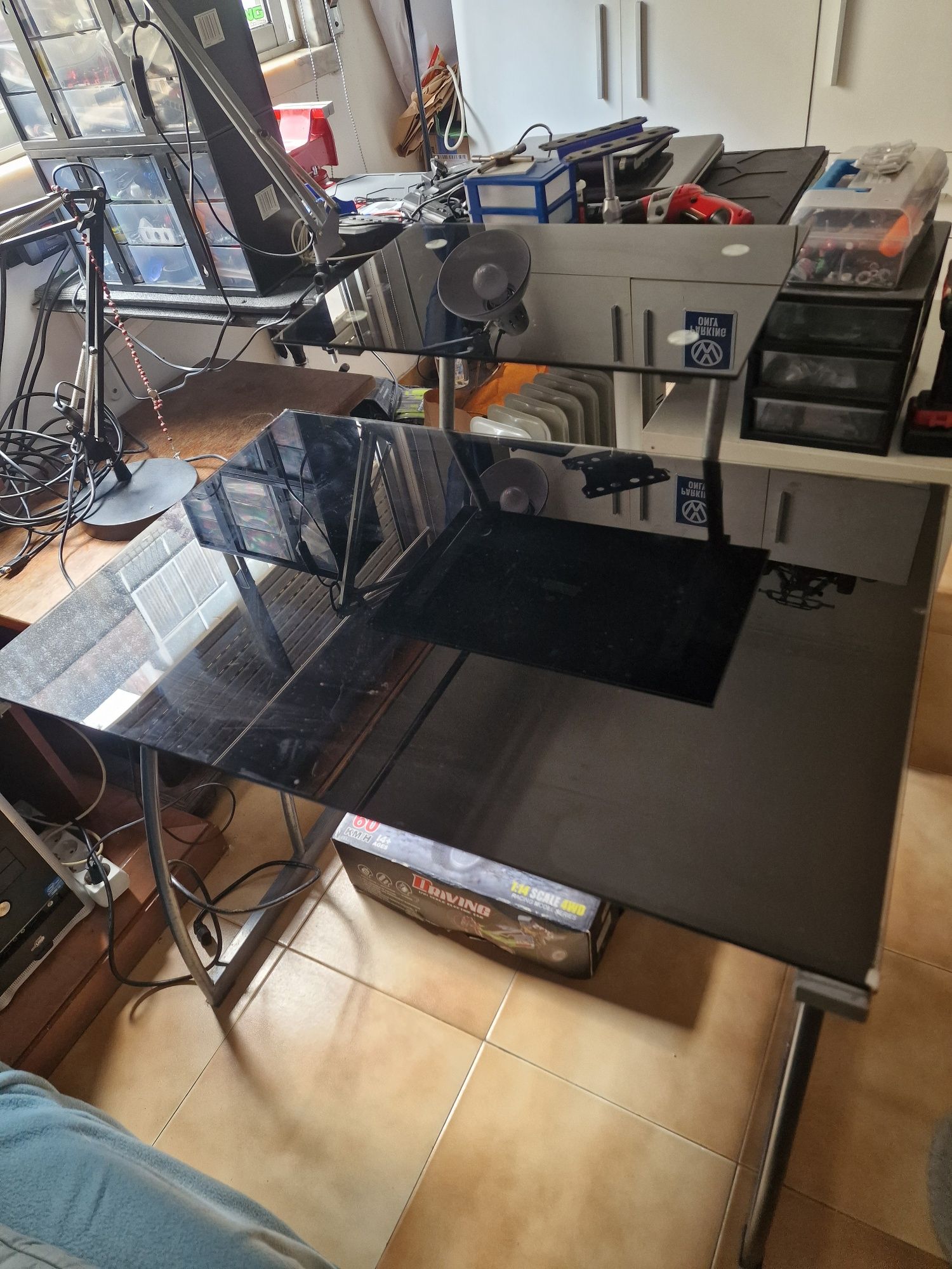 Mesa de pc em vidro