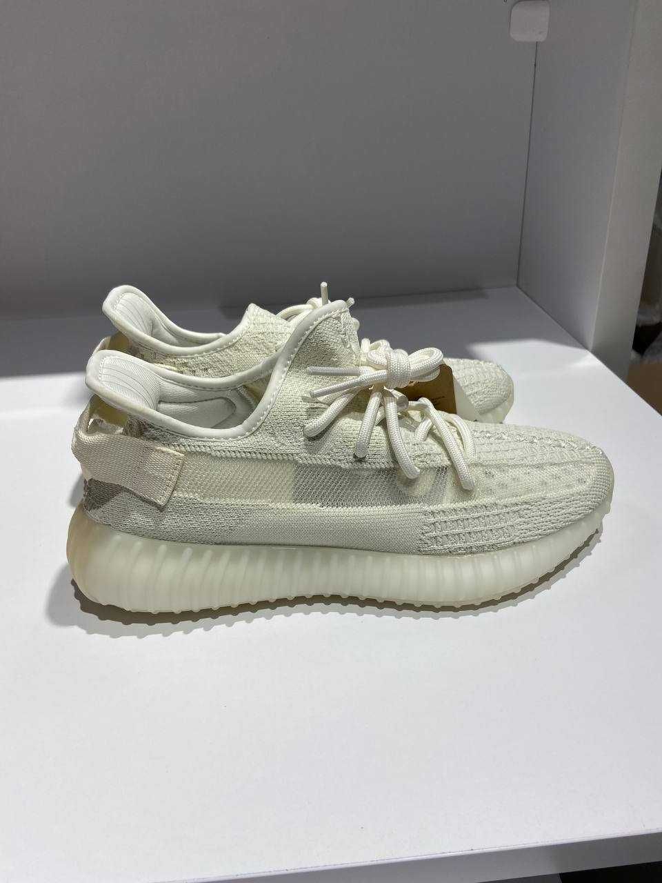 кросівки ADIDAS YEEZY BOOST 350 V2