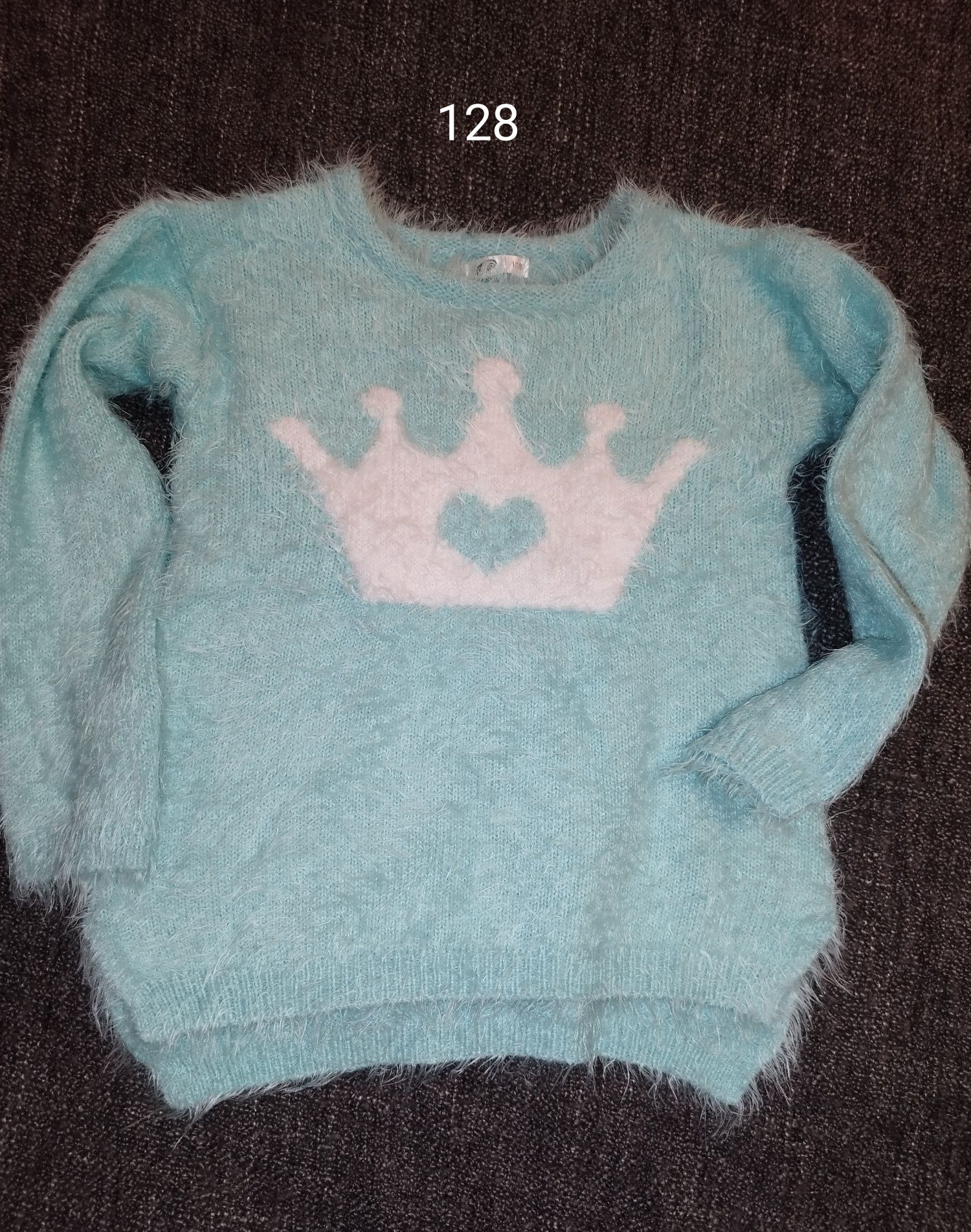 128 śliczny sweter dziewczęcy