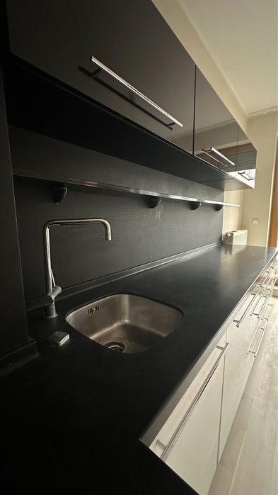 Sprzedam kuchnie - szafki Blum, blat corian, z agd