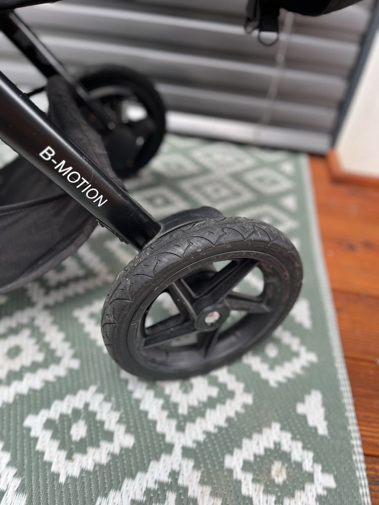 Spacerówka Britax B-motion z pozycja leżącą