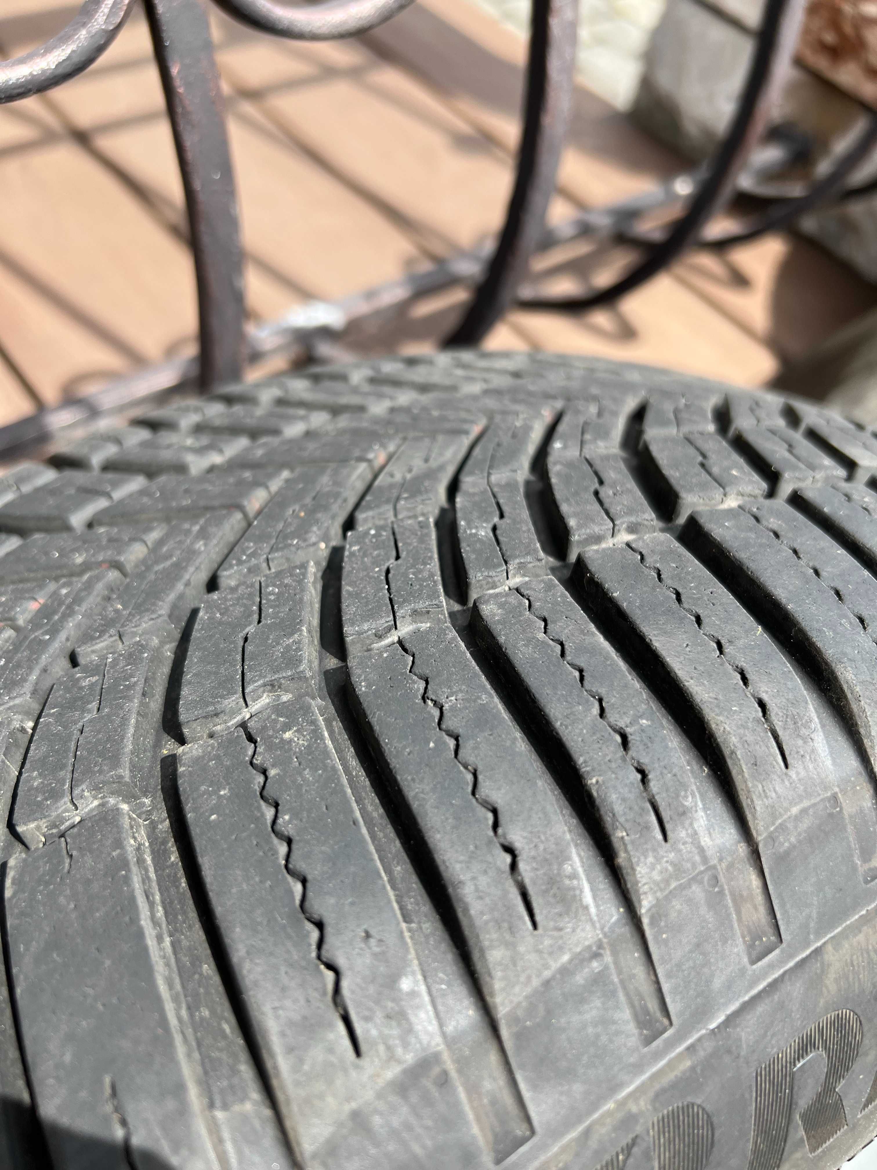 Koła BMW x5 E70/E71 - 4 felgi 18 + opony całoroczne Bridgestone
