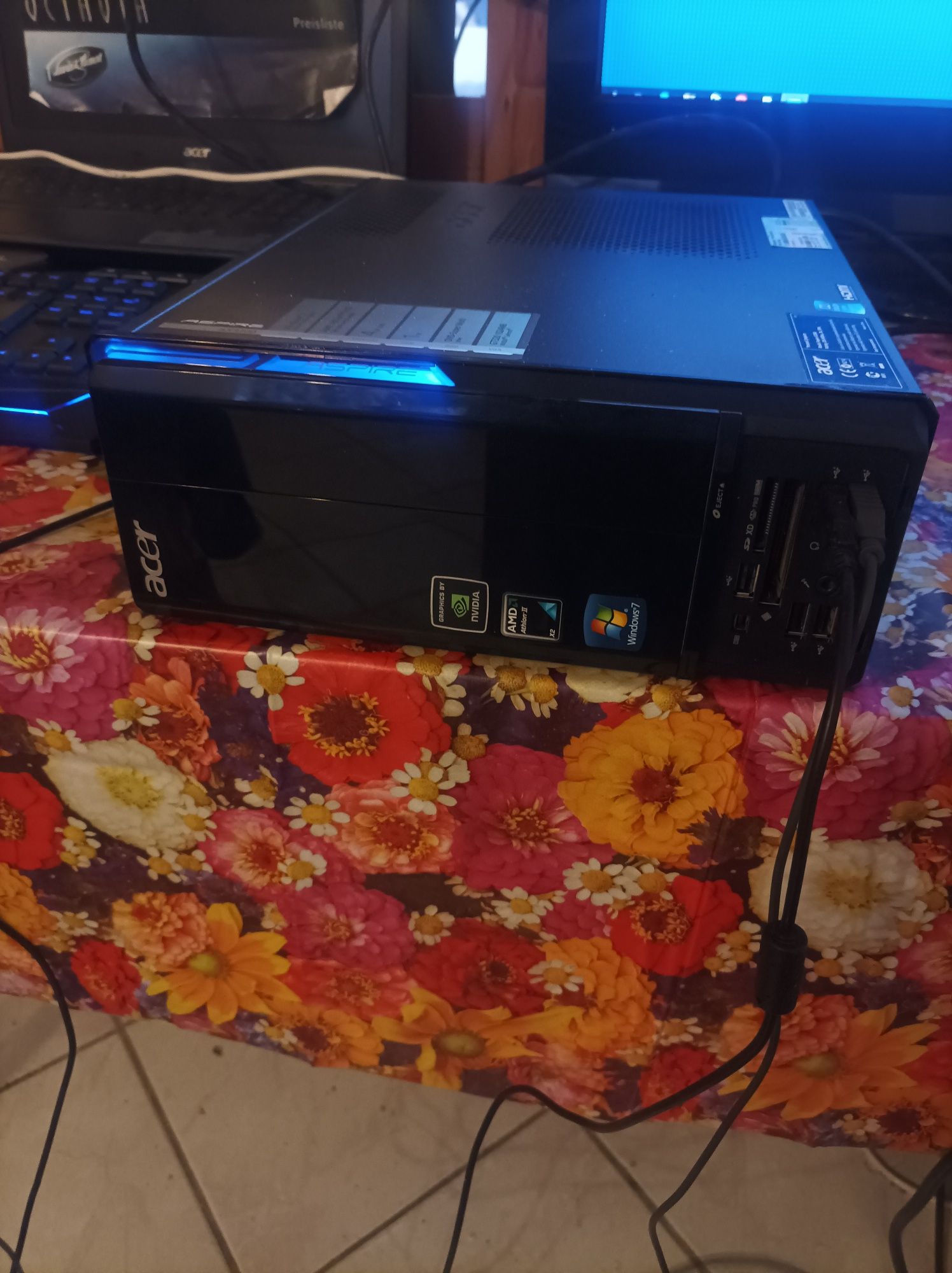 Komputer Acer Aspire AX3300 plus klawiatura,mysz