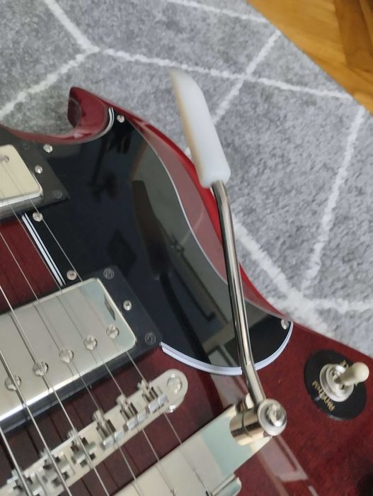 Epiphone SG z Maestro Vibrola