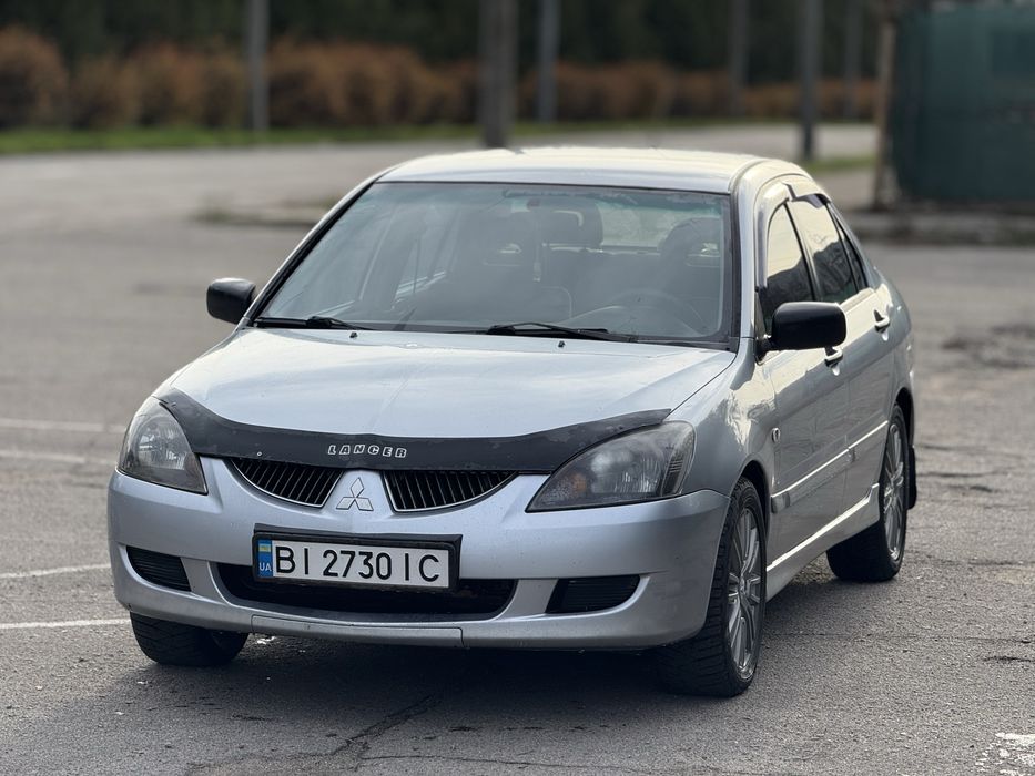 Лансер 9 2005 року в гарному стані