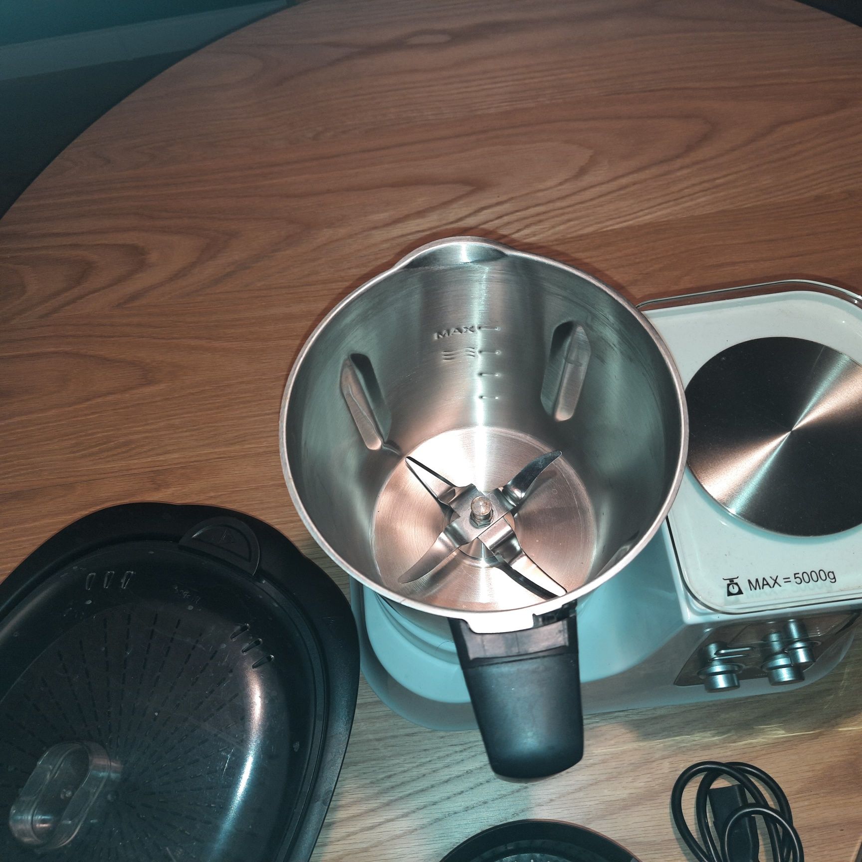 Multicooker idealny na działkę