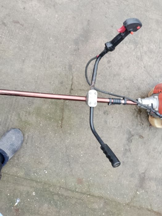 Продам бензо тример в хорошому стані